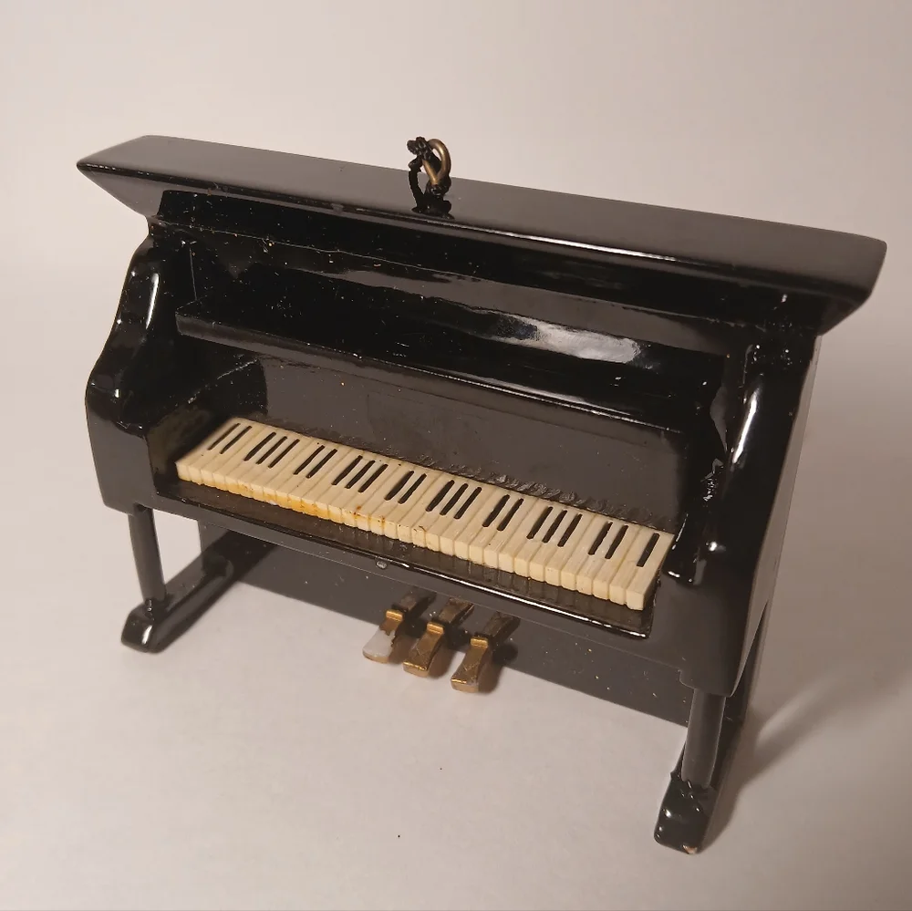 Wooden Black Up Right Realist Piano Xmas Ornament